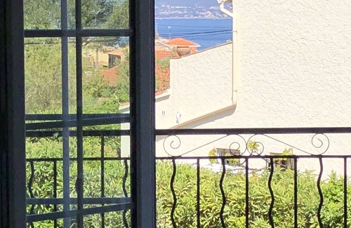 Le Brusc Villa | Le Brusc - charming villa with swimming pool 300m from the port and beach
