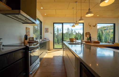 Saint Donat Ski Chalet | Le Repère Etoilé - Spa, Nature & Private Lake
