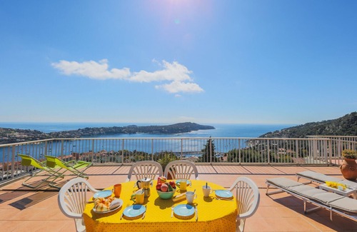 Villefranche-sur-Mer Apartment | LE CALIFORNIA AP1008 by RIVIERA HOLIDAY HOMES