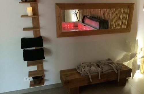 Serignan-du-Comtat Bed & Breakfast | Le carpe noctem suite de charme avec jacuzzi privé