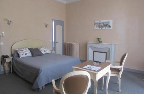 St.-Remy-de-Provence Hotel | Le Castelet des Alpilles
