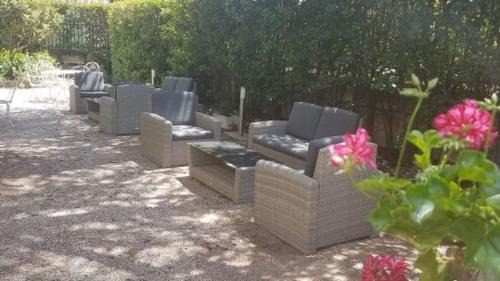 St.-Remy-de-Provence Hotel | Le Castelet des Alpilles