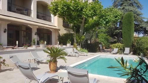 St.-Remy-de-Provence Hotel | Le Castelet des Alpilles