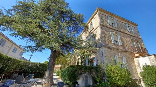St.-Remy-de-Provence Hotel | Le Castelet des Alpilles