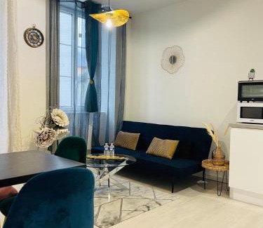 Bagneres-de-Bigorre Apartment | LE CAUBOUS Plein centre Appartement calme avec chambre et cuisine équipée