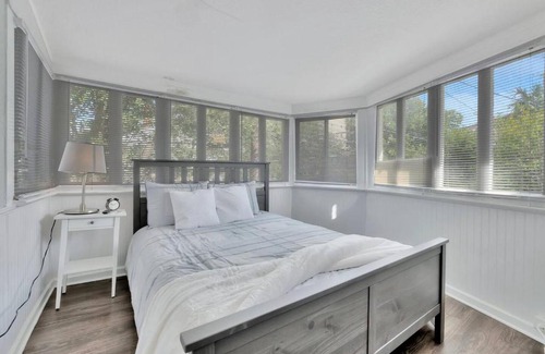 Hyde Park Apartment | Le château Tampa, Walk to Hyde Park & Amalie Arena