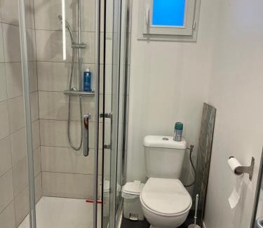 Gruissan Plage Ski Chalet | Le Chalet Beach Access 8 Pers