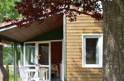 Courbiac Ski Chalet | Le Chalet Détente: sleeps 4