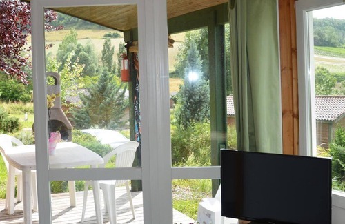 Courbiac Ski Chalet | Le Chalet Détente: sleeps 4