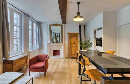 Quartier Vieux Marche-Cathedrale Apartment | Le Charmant * F2 rue du Gros Horloge à Rouen!