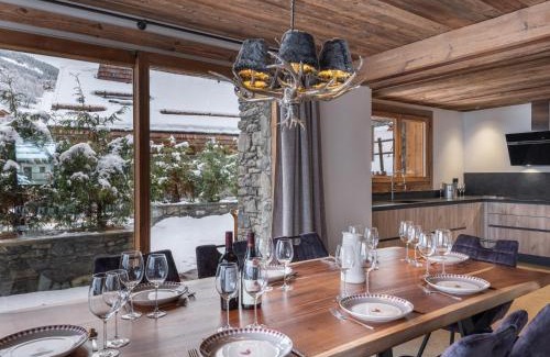 Le Raffort Ski Chalet | Le Cheval Blanc et Le Loup Blanc, jacuzzi, hammam, skis aux pieds
