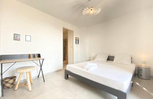 Gares Apartment | Le Citronnier de la Méditerranée