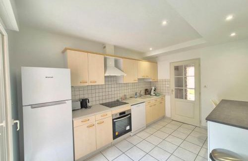 Clermont-Ferrand Apartment | Le Clos Des Farges #Clim#Parking#Terrasse Meublé classé 3étoiles