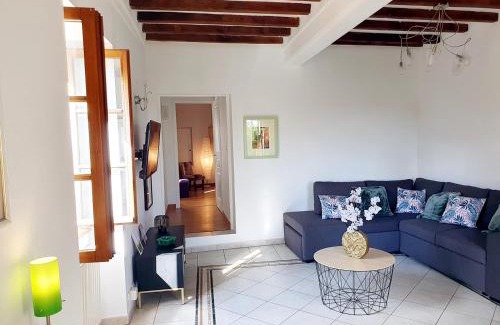 Clesse House | Le Clos Violet Clessé Holiday Home For 6