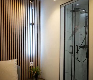 Aubagne Apartment | Le Cocon - Petit Studio 2 couchages - Centre Historique