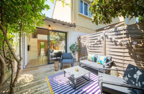 Hopitaux-Facultes Apartment | Le Cocon - Private garden terrace with parking