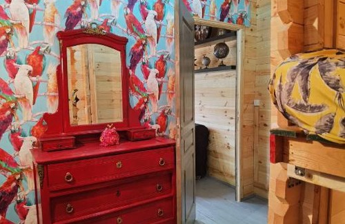 Vallabregues Ski Chalet | Le Coin Secret