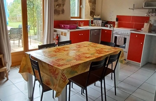 Le Guislain Cottage | Le Coquelicot-Cosy rural Gite for Families and Couples