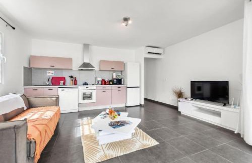 Cul de Sac Apartment | Le Cosmopolitain Appart 4/5p terrasse piscine