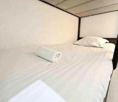 Antibes Apartment | Le Cosy Tanit : Apt 4 Prs, Piscine, 5 min plages