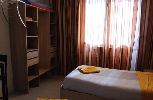 Castres House | Le Courteline