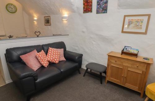 Haverfordwest House | Le Durkestrete Cellar