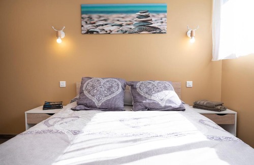 La Roche-sur-Yon Apartment | Le Fabre 2 - Agréable T2 - proche hypercentre et hôpital - Wifi - Parking