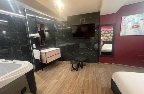 Metz-Centre – Ancienne Ville Apartment | Le Fuchsia Spa Unenuitametz