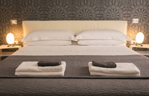 Lecce Historic Center Bed & Breakfast | Le Giravolte B&B