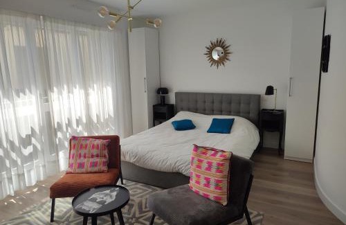 Trouville-sur-Mer Apartment | Le grand large "Superbe studio piscine chauffée du 1 juin au 15 septembre"
