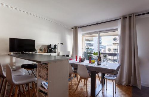 Curial Cambrai Apartment | Le Grand Spacieux - Appart 8 pers
