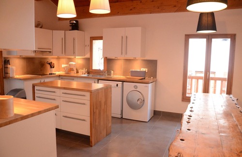 Les Varcins House | LE GRENIER Chalet DDA La Combe Modern apartment in chalet
