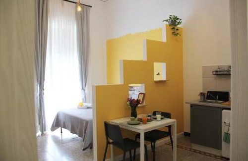Naples City Centre Bed & Breakfast | Le Guarattelle House Teresina Room