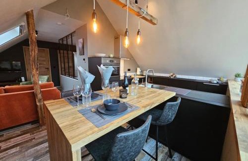 Harre House | Le Haut' Mont