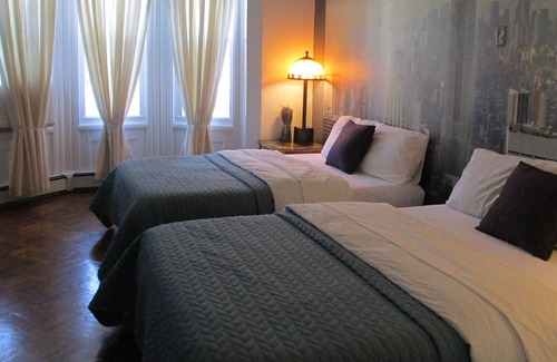 Marion Apartment | Le Jardin Rouge 15 min from NYC, 5 minutes walk to path station JSQ