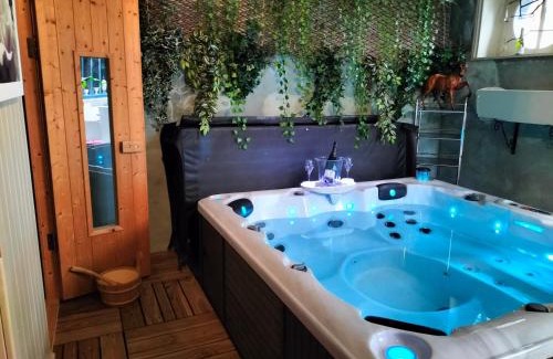 Saint-Brieuc House | Le Jardin Secret & Spa - Chambre d'Hôtes