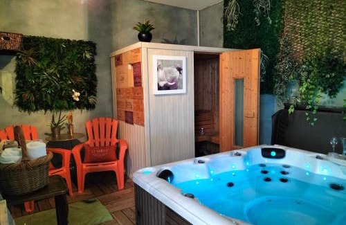 Saint-Brieuc House | Le Jardin Secret & Spa - Chambre d'Hôtes