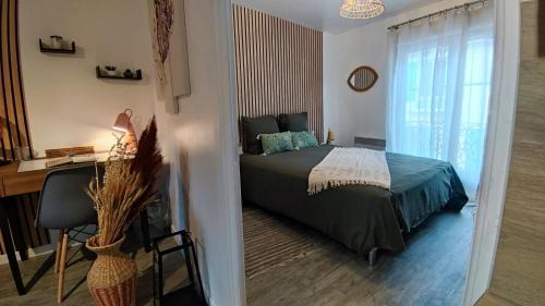 Le Mans Apartment | Le Joli’Mans, appartement refait à neuf, entièrement équipé, pour 2 personnes, proche quartier historique et centre