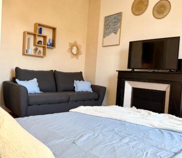 Quartier Hyper-Centre Apartment | Le Lazare T2 confortable, 3 voyageurs, charmant quartier championnet