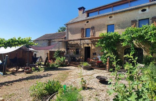 Saint-Cernin-de-Larche Apartment | Le Loft de l'auberge du Lac Noir