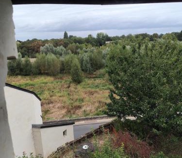La Celle-sous-Gouzon House | Le Logis, Peaceful, Garden and Private Courtyards
