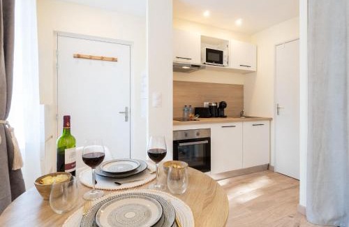 Macon Apartment | Le Lotus - Parking public gratuit, wifi haut débit, proche autoroute, gare & centre ville