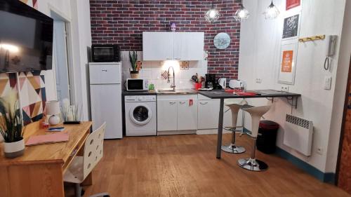Cœur de Ville Apartment | Le Lucerne, entre thermes et centre ville-lamaisondefrancois03