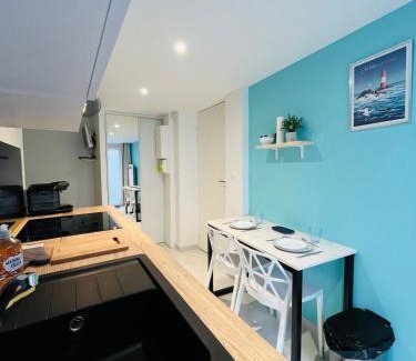 Saint-Serge Apartment | Le Lys Bleu