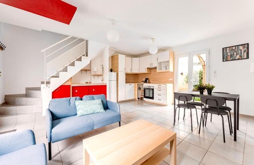 8th Arrondissement House | Le Mûrier - Maison de ville avec patio parking - 6 pers