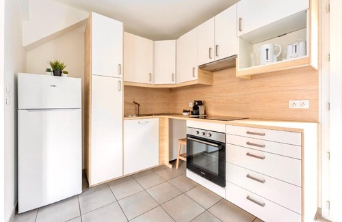 8th Arrondissement House | Le Mûrier - Maison de ville avec patio parking - 6 pers