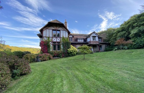 Vattetot-sur-Mer House | Le Manoir by CauxCottes