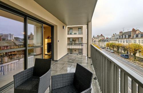 Nevers Apartment | Le Manou, Appartement neuf avec terrasse, parking sous-terrain & ascenseur by PRIMO C0NCIERGERIE