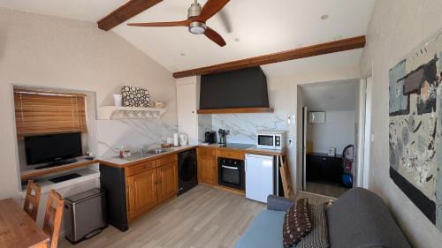 Beausoleil Apartment | Le Mas d'Angeline - Vue mer jardin commun parking voiture obligatoire 10min voiture Monaco route étroite pente raide croisement limité voir photos - Sea view shared garden parking car mandatory 10min car Monaco narrow steep road limited passing see photos