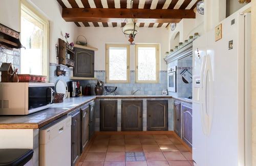 St.-Remy-de-Provence House | Le Mas du Lac - Belle demeure avec piscine